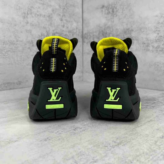 Louis Vuitton    Sneakers LU0279