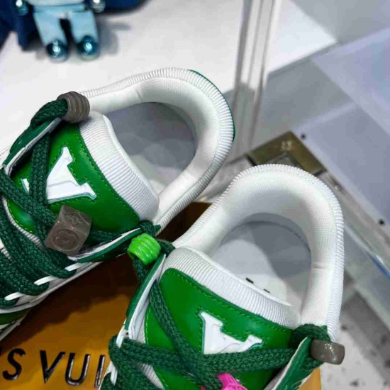 Louis Vuitton     Sneakers LU0307