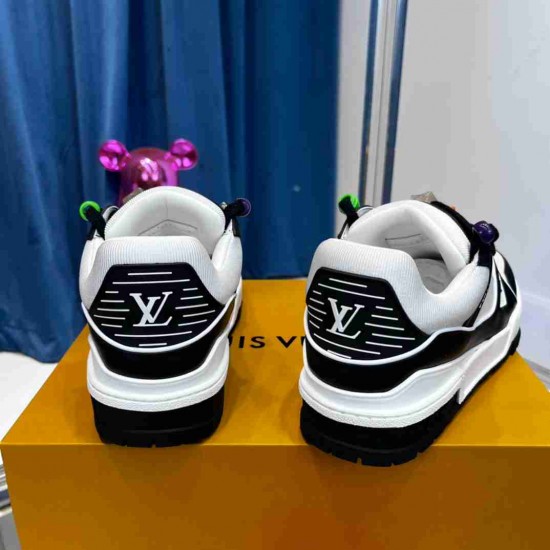 Louis Vuitton     Sneakers LU0309