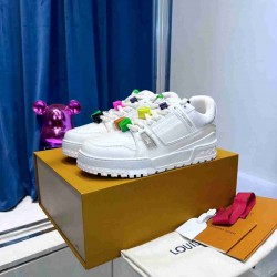 Louis Vuitton     Sneakers LU0310