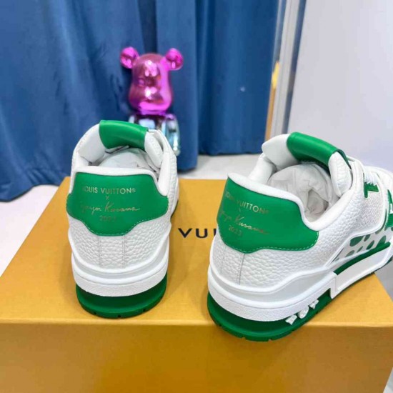 Louis Vuitton      Sneakers LU0330