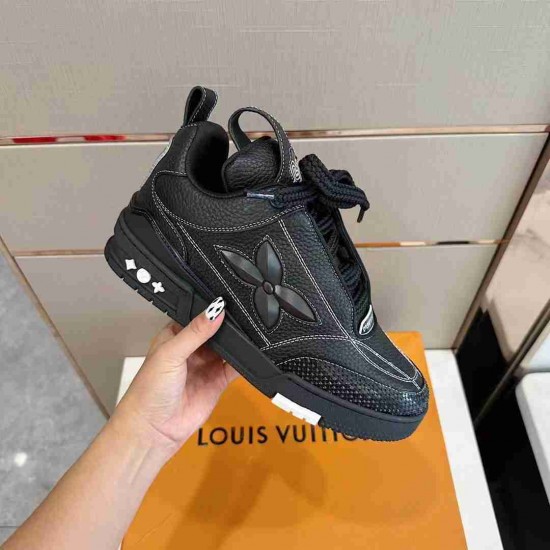 Louis Vuitton         Sneakers LU0351