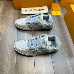Louis Vuitton          Sneakers LU0363