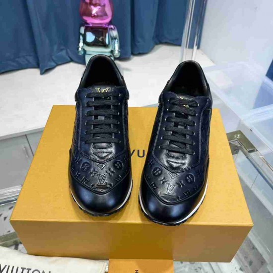 Louis Vuitton         Sneakers LU0378