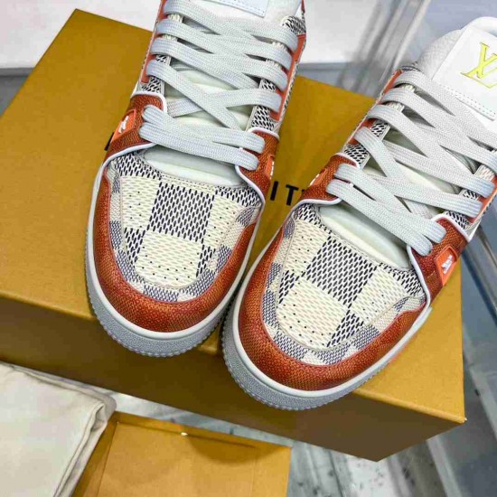 Louis Vuitton            Sneakers LU0388