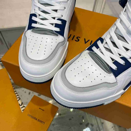 Louis Vuitton            Sneakers LU0398