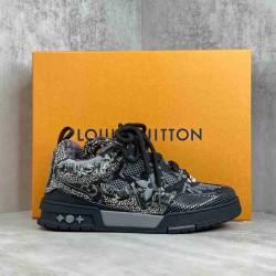 Louis Vuitton             Sneakers LU0400
