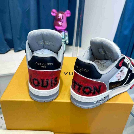 Louis Vuitton              Sneakers LU0409