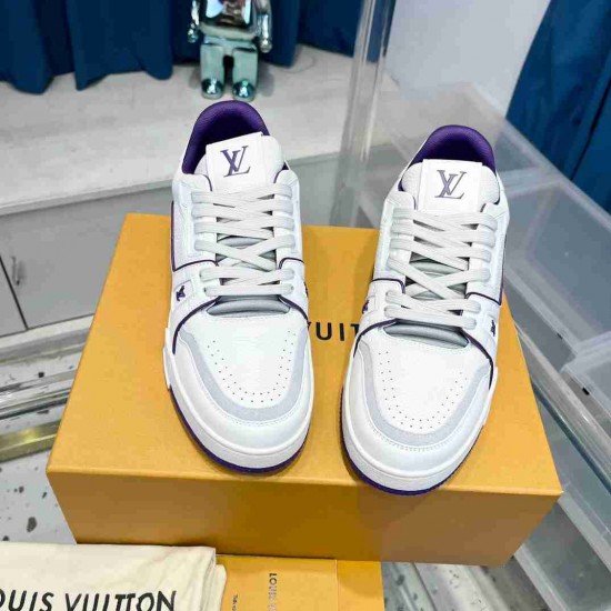 Louis Vuitton              Sneakers LU0412