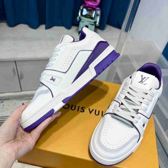 Louis Vuitton              Sneakers LU0412