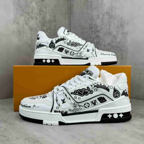 Louis Vuitton              Sneakers LU0413