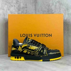 Louis Vuitton              Sneakers LU0414