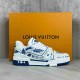 Louis Vuitton              Sneakers LU0415