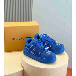 Louis Vuitton              Sneakers LU0417