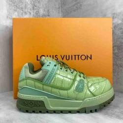 Louis Vuitton              Sneakers LU0425