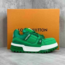 Louis Vuitton              Sneakers LU0429