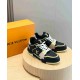 Louis Vuitton              Sneakers LU0431