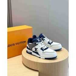 Louis Vuitton              Sneakers LU0433