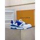 Louis Vuitton              Sneakers LU0441