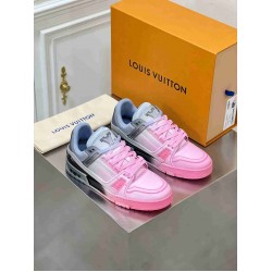Louis Vuitton              Sneakers LU0442