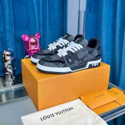 Louis Vuitton               Sneakers LU0454