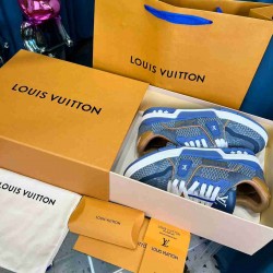 Louis Vuitton               Sneakers LU0455