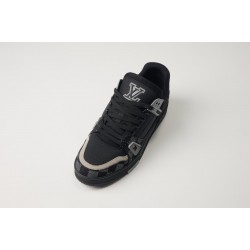 Louis Vuitton               Sneakers LU0464