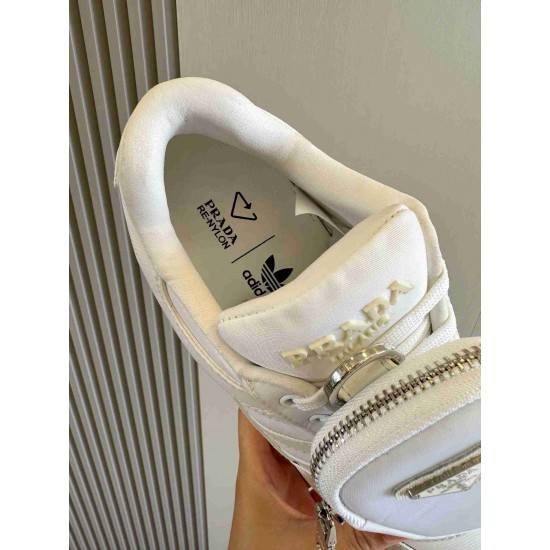 Prada     Sneakers PL0112
