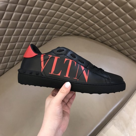 Valentino Sneakers VA0005