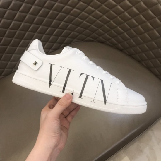 Valentino Sneakers VA0009