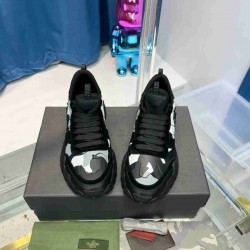 Valentino  Sneakers VA0022